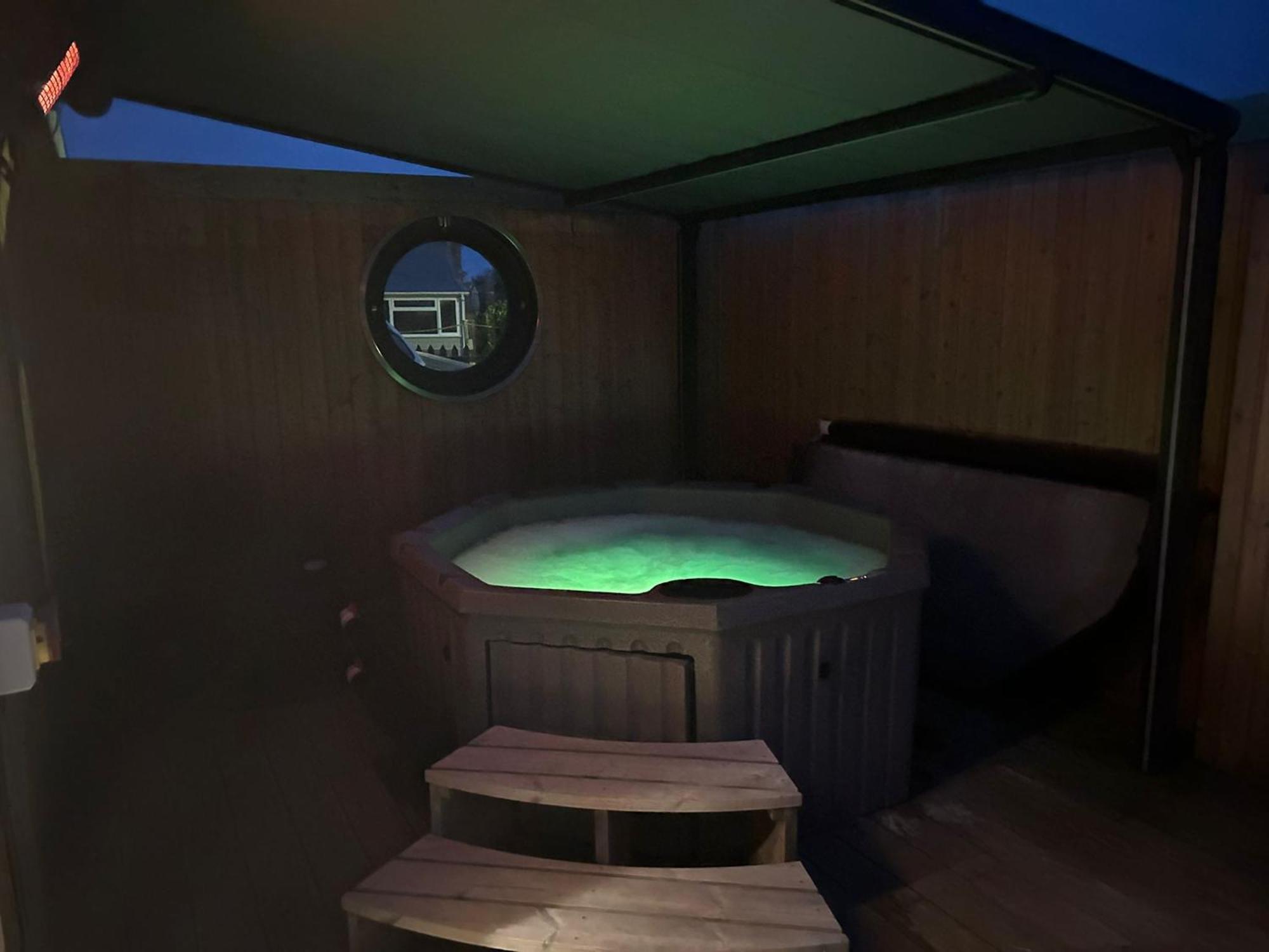 Humberston Boathouse Lodge & Hot Tub - Cleethorpes Beach Cabin Chalet Eksteriør billede